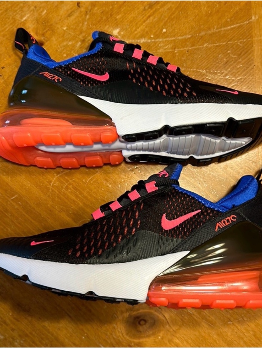 Women’s Nike Air Max 270 Sneakers Black / Bright Crimson / Blue DZ4407-600 NEW